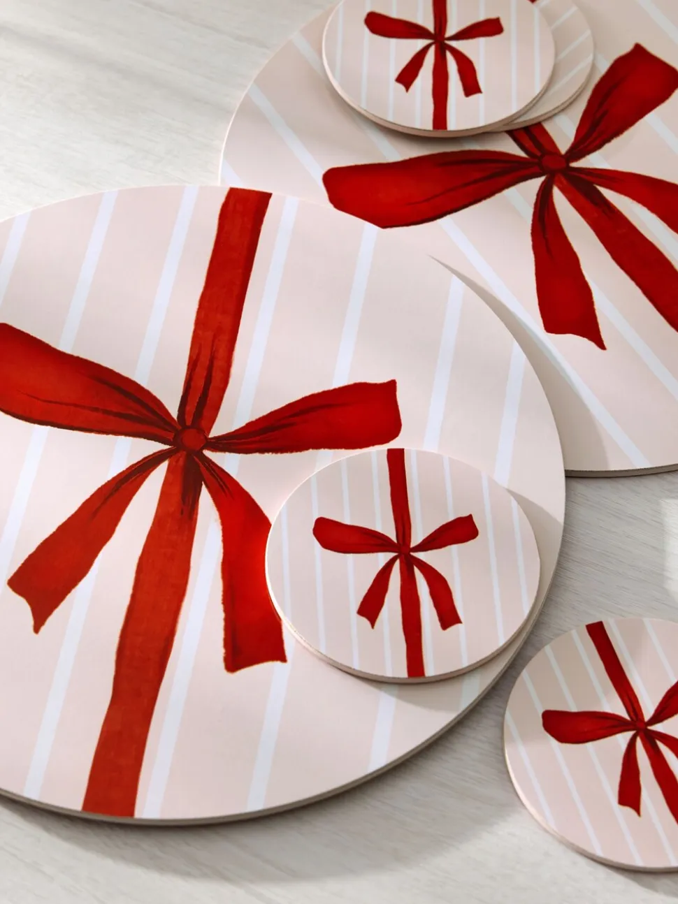 4 Pieces Kerstmis Strik Placemats en Onderzetters Set met kurken achterkant