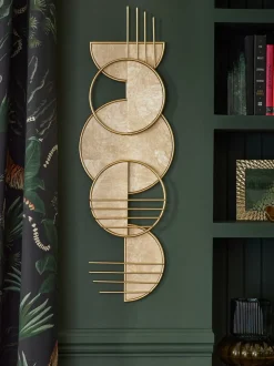 Abstracte metalen wanddecoratie met marmereffect