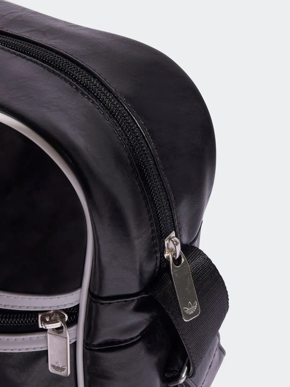 adidas Originals Airliner Bag