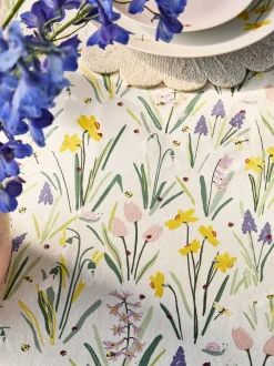 Afneembaar tafelkleed met lila bloemenprint