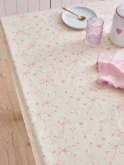 Afneembaar tafelkleed met hartjes en strikjes