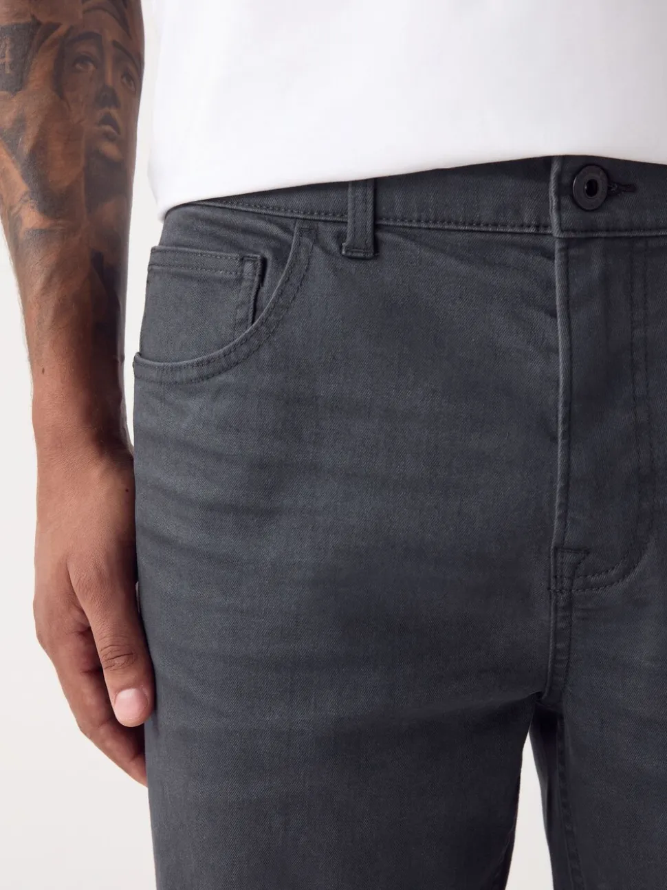 Antracietgrijs - Klassieke stretchjeans met standaard taps toelopende pasvorm