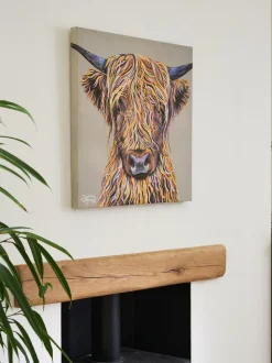 Artist Collection wanddecoratie Harry The Highland Cow van Emily Howard
