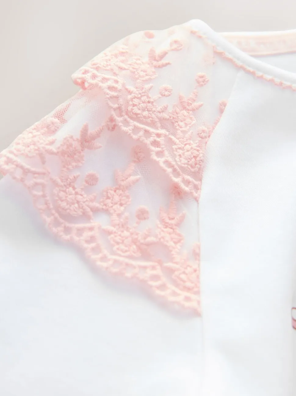 Baker by Ted Baker - Born in 2026 - Witte pyjama met konijntjes