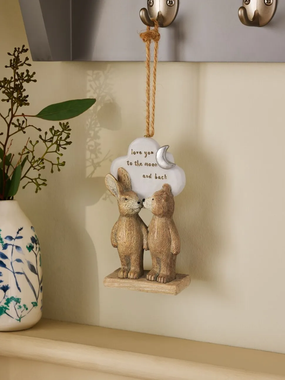 Bertie The Bear Love You To The Moon hangdecoratie