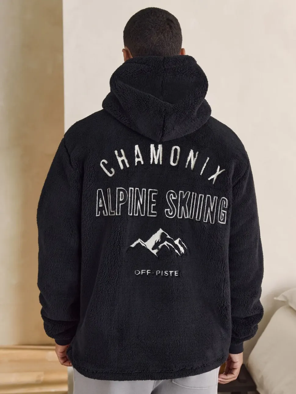 Black Chamonix Pattern - Pullover hoodie van borg