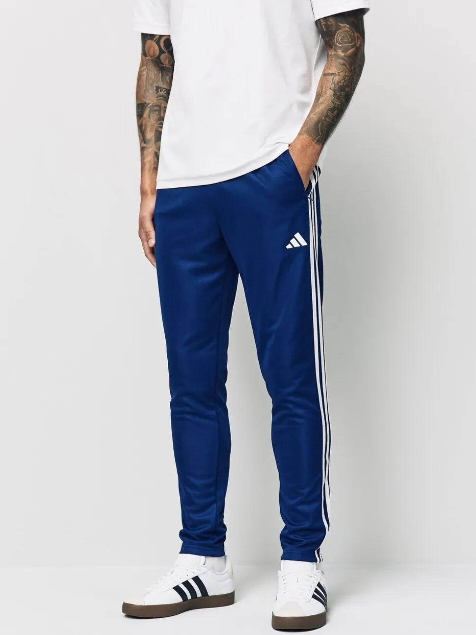 Blauw - adidas Train Essentials trainingsjoggingbroek met 3 strepen