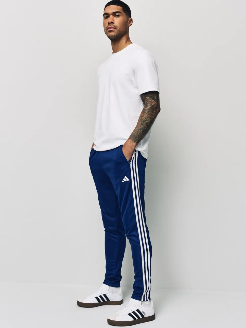 Blauw - adidas Train Essentials trainingsjoggingbroek met 3 strepen