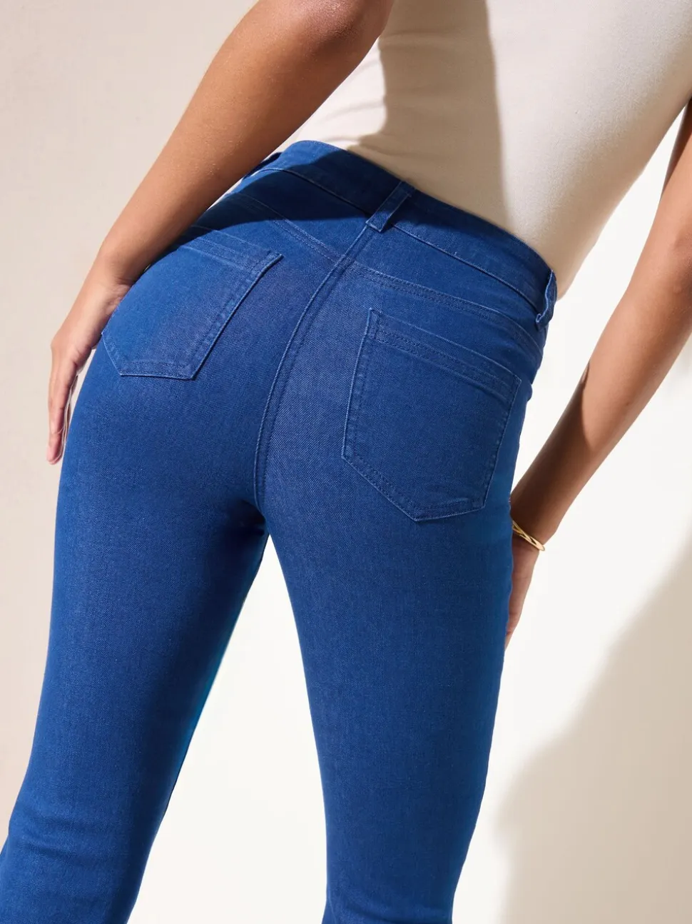 Blauw - Friends Like These jeans met zakken, hoge taille en uitlopende pijpen