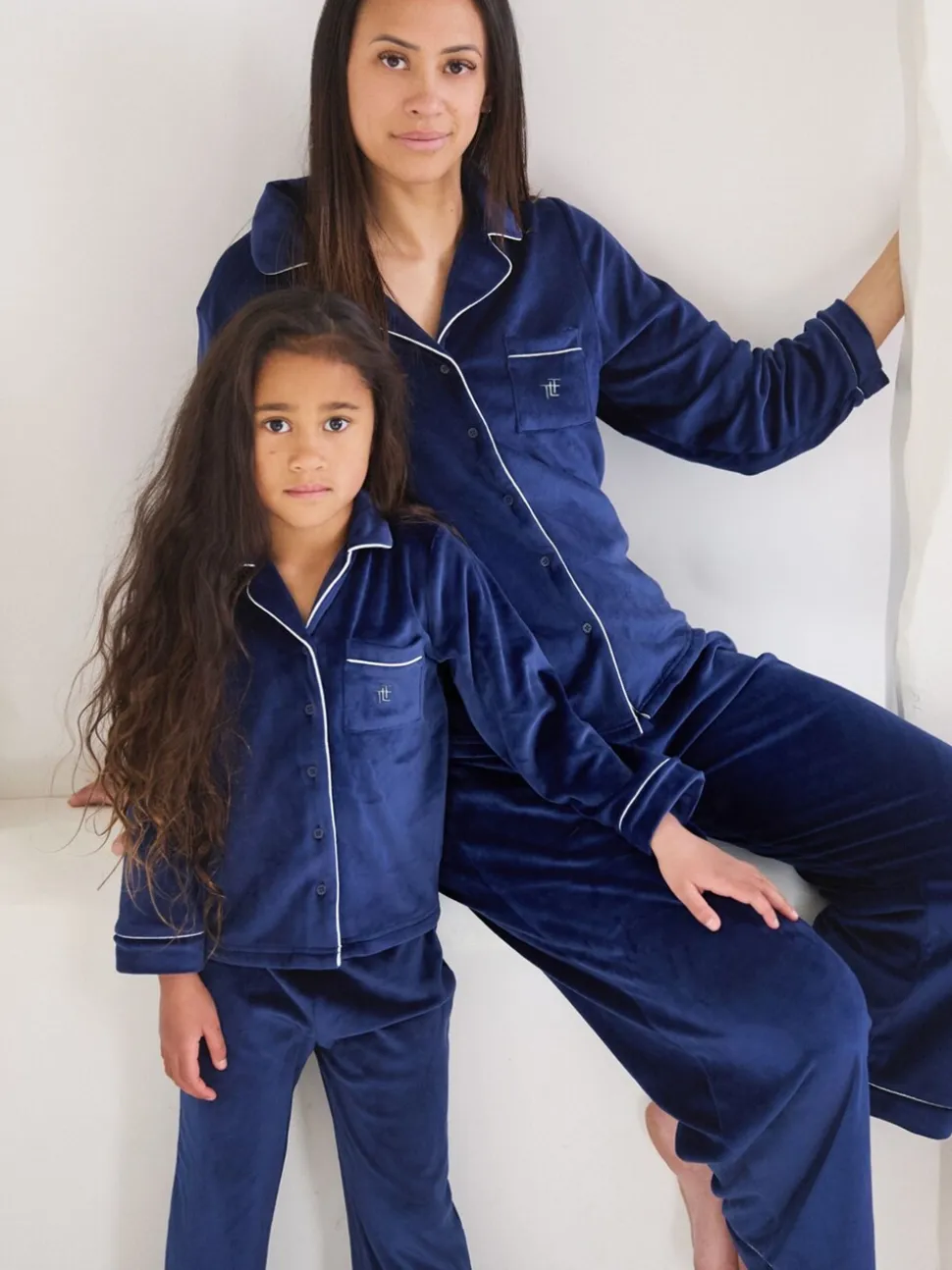 Blauw - The Little Tailor Luxe kerstpyjama voor kinderen van zacht aanvoelend velours
