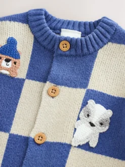 Blauw geborduurd dambord Karakter - Gebreid babyvest (0 mnd- 2 jr)