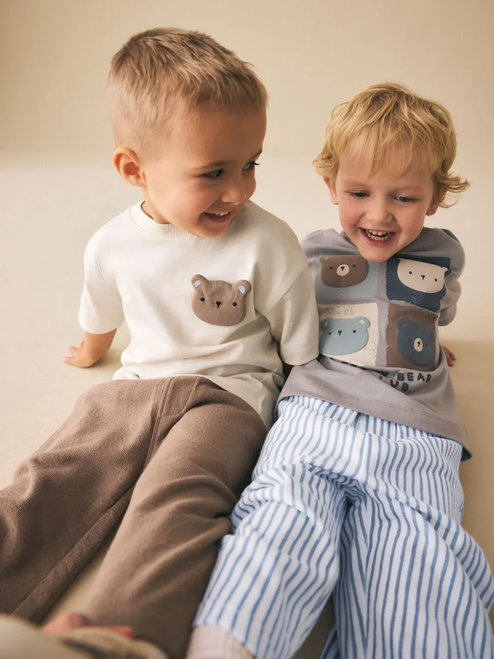 Blauw met beren - Short Sleeve T-Shirt and Lightweight Joggers 2 Pack Set (3mths-7yrs)