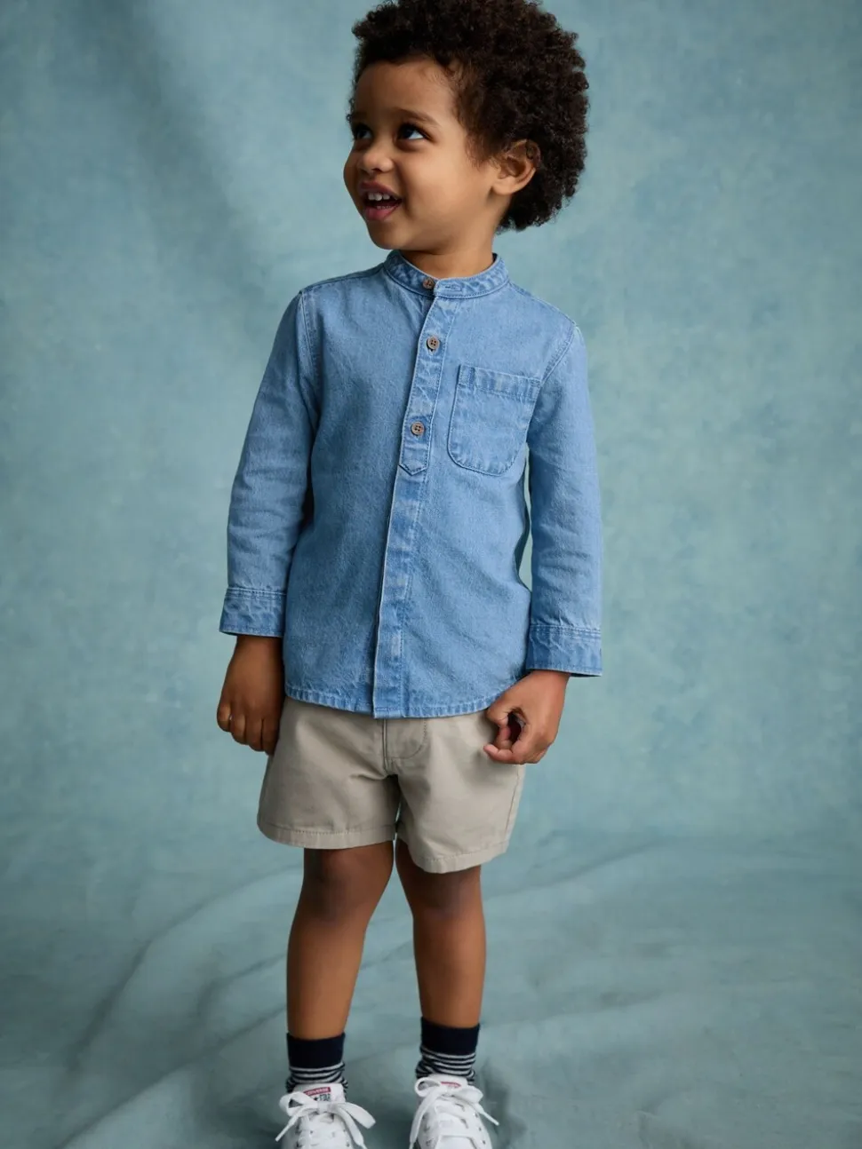 Blauwe denim - 100% katoenen overhemd met lange mouwen en opa-kraag van denim (3mnd-7jr)