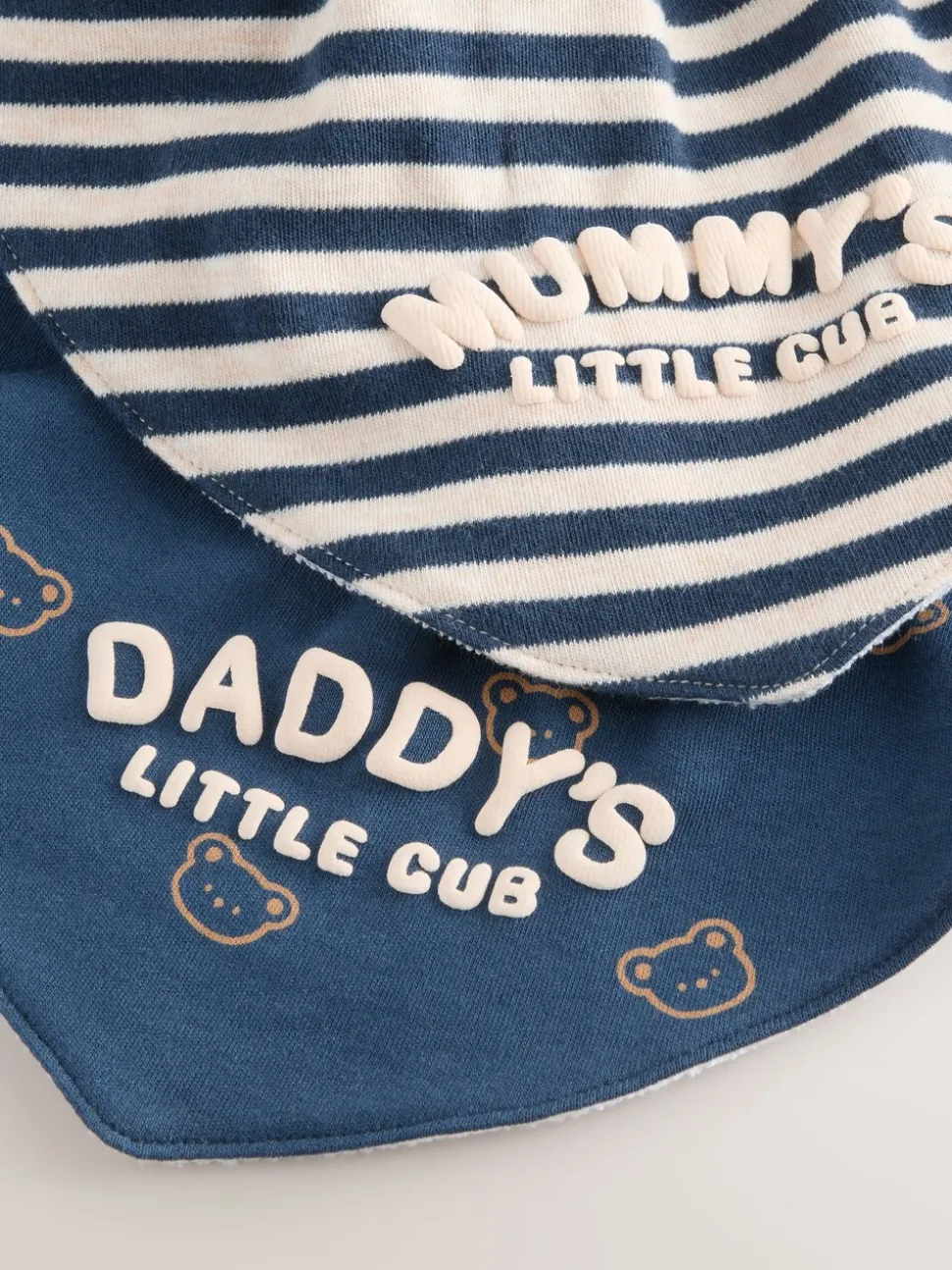 Blauwe mama en papa - Verpakking met 2 babyslabbetjes