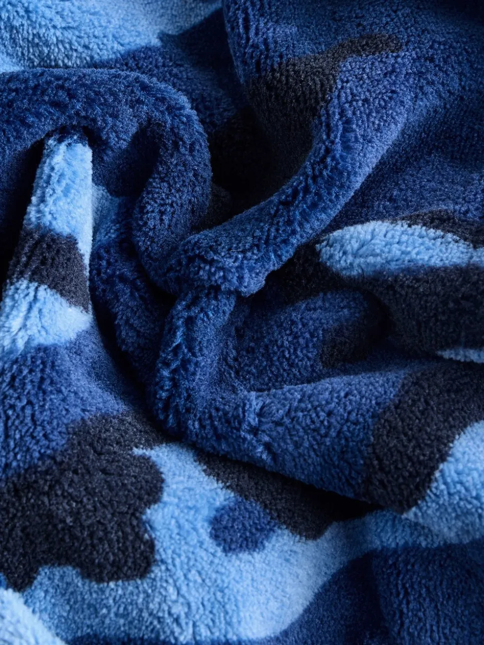 Blauw/marineblauw camouflage - Fleece badjaspyjama (1.5-16jr)