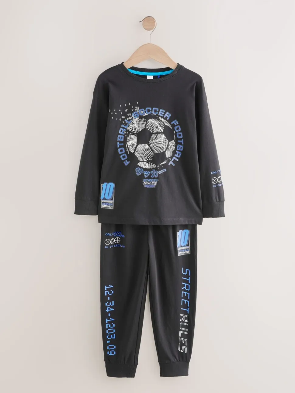 Blauw/zwart met voetbal - Verpakking van 2 pyjama's met lange mouwen (3-16 jr)