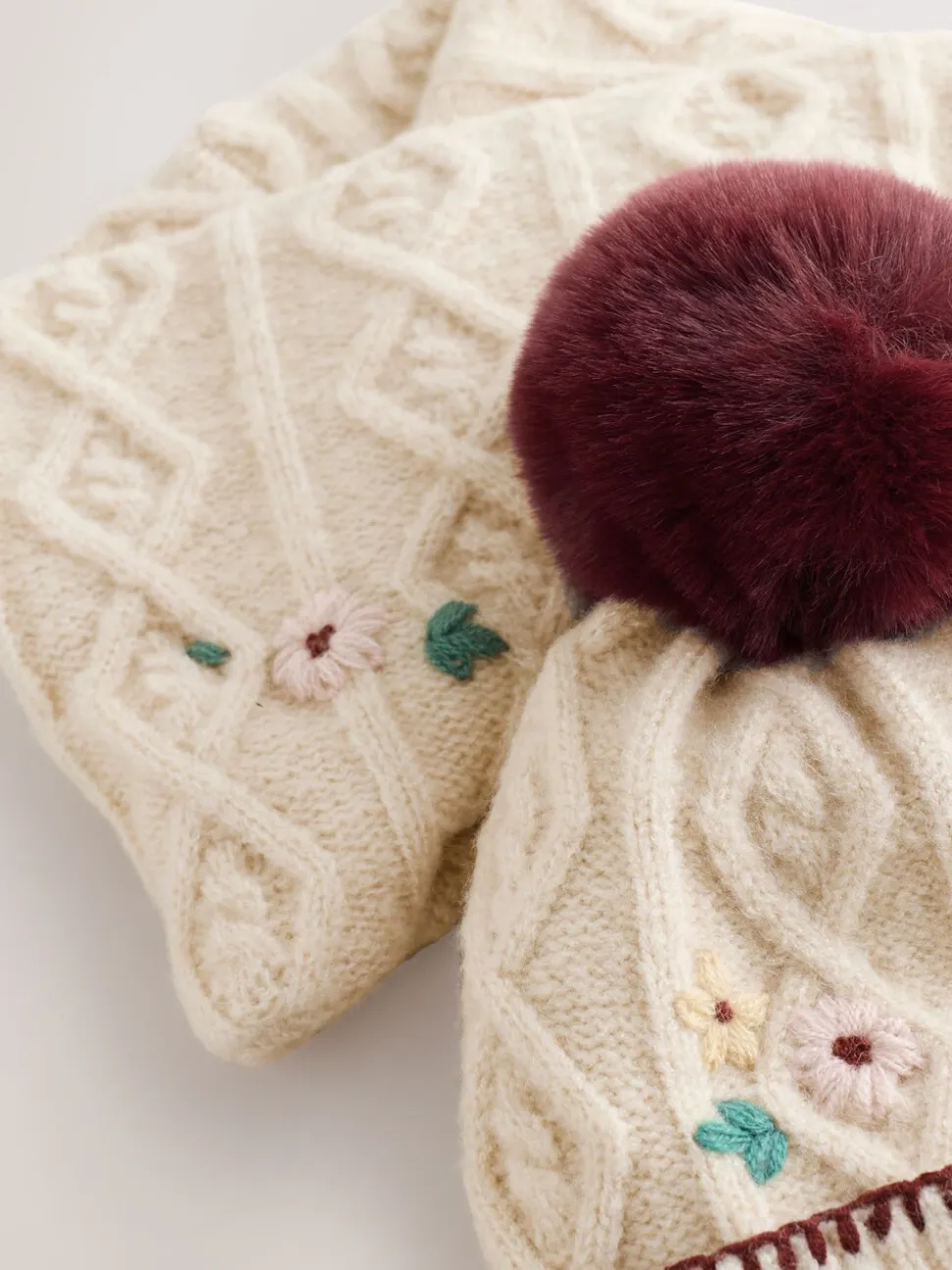 Bordeauxrood - Beanie And Snoods Set (1-16yrs) (1-16yrs)