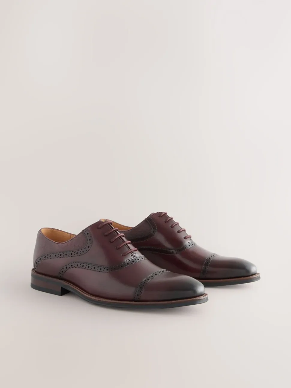 Bordeauxrood - Oxford-schoenen met neusstuk