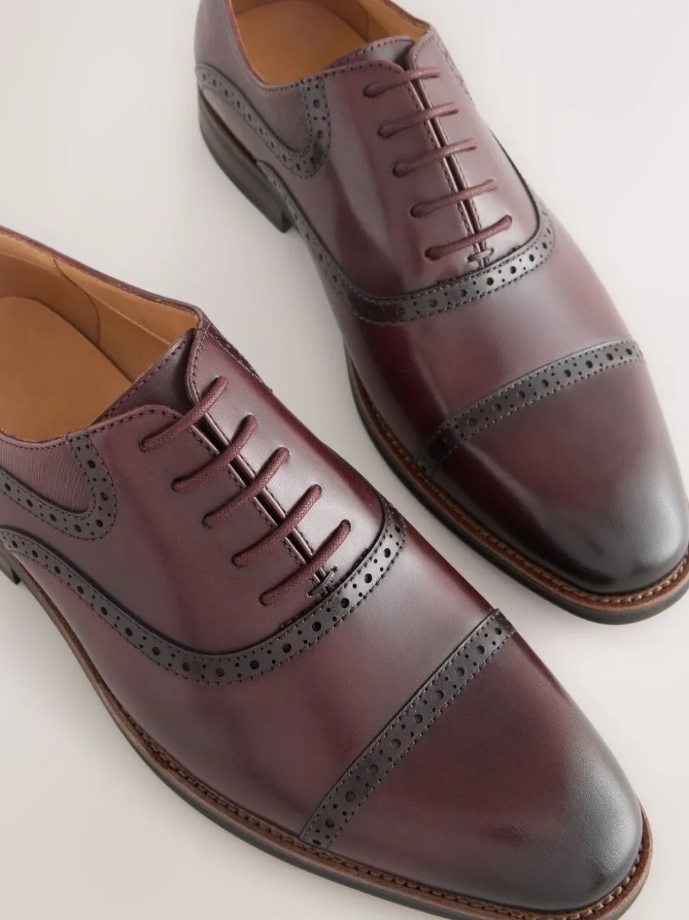 Bordeauxrood - Oxford-schoenen met neusstuk