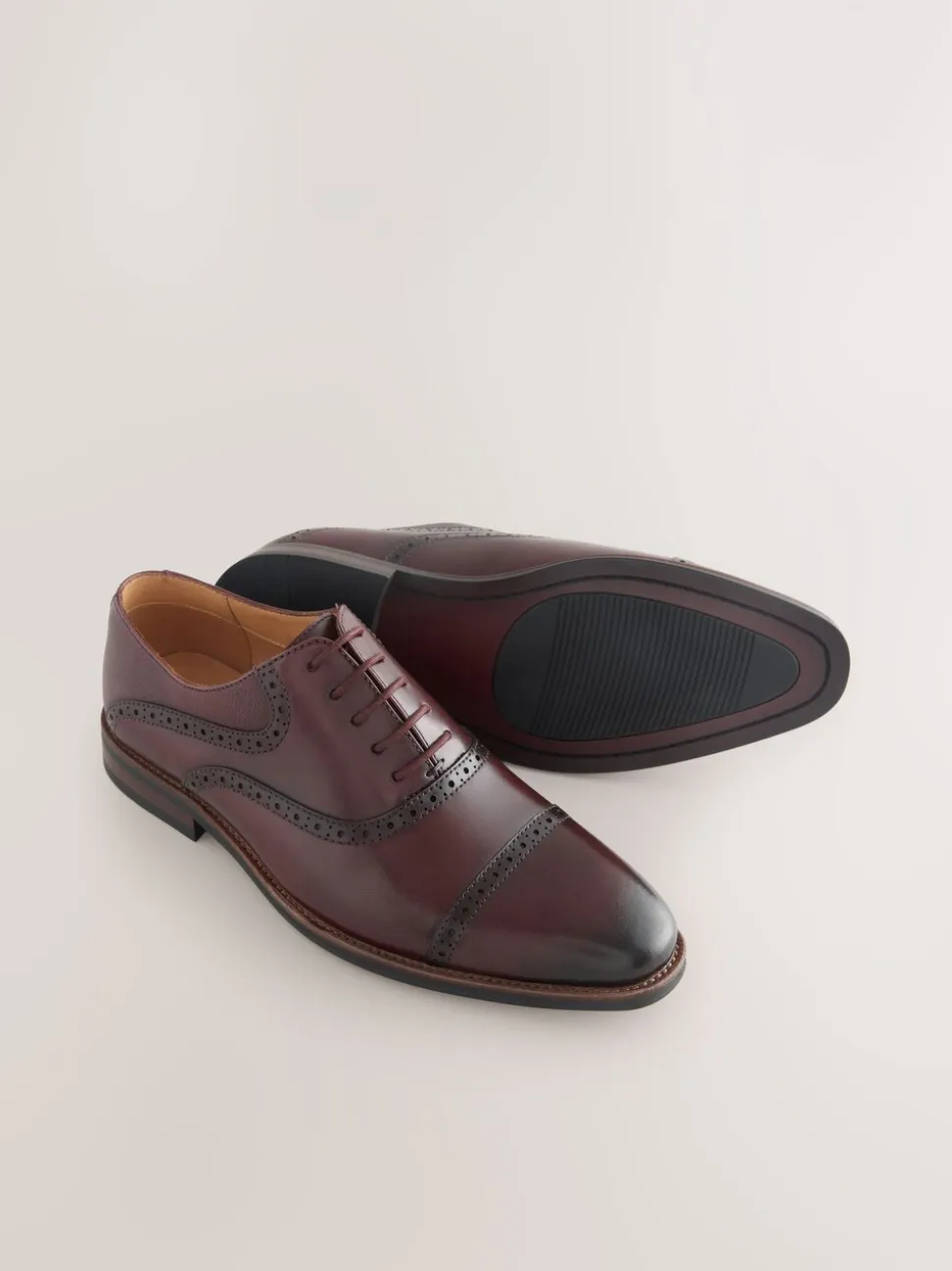 Bordeauxrood - Oxford-schoenen met neusstuk