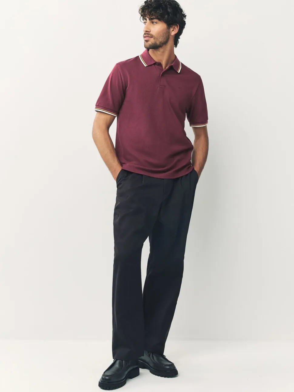 Bordeauxrood - Regular fit poloshirt met korte mouwen en contrasterende randen