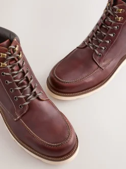 Bordeauxrood - Tall Apron Wedge Boots