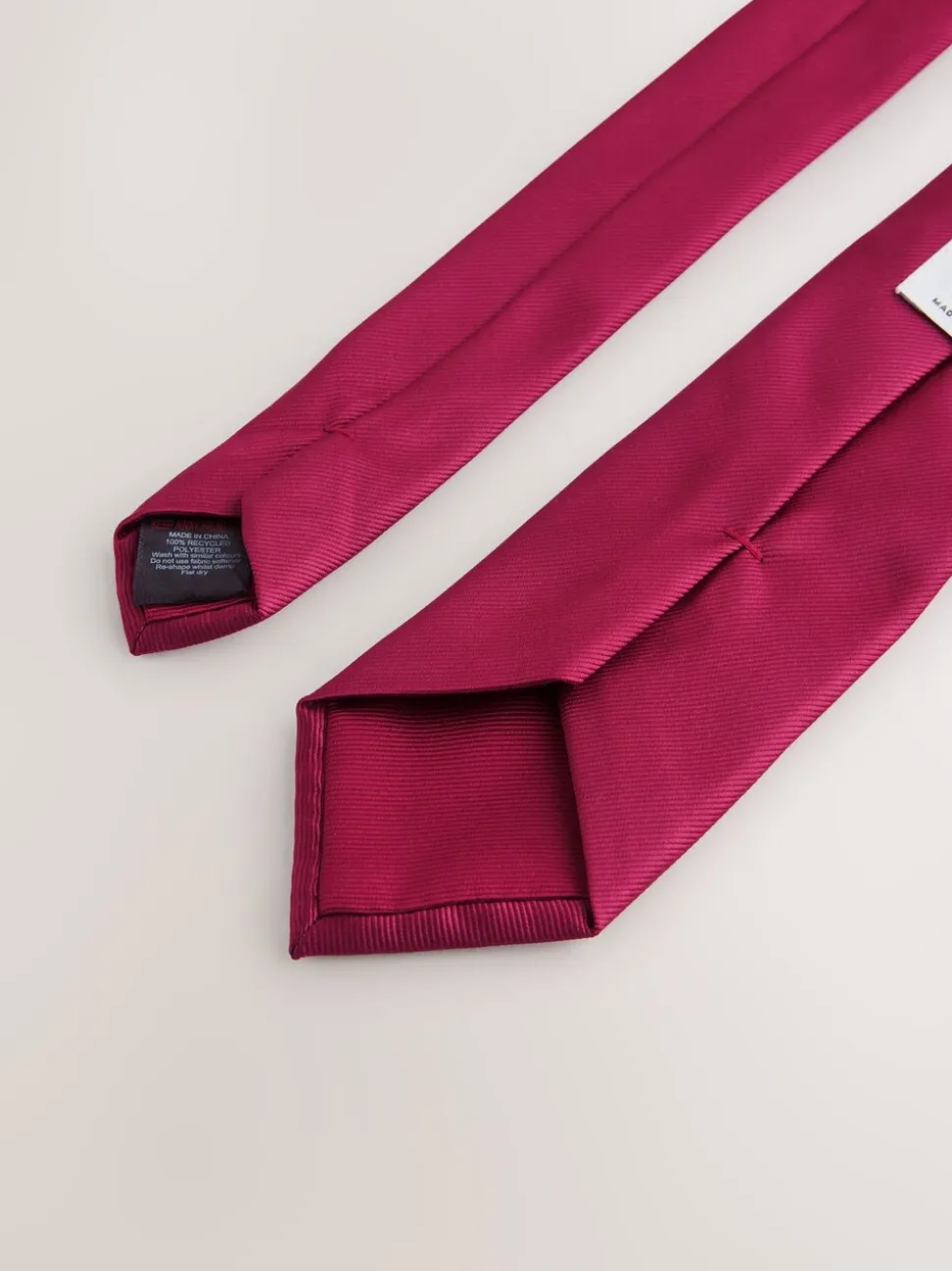 Bordeauxrood - Tie Pocket Square and Brooch Set