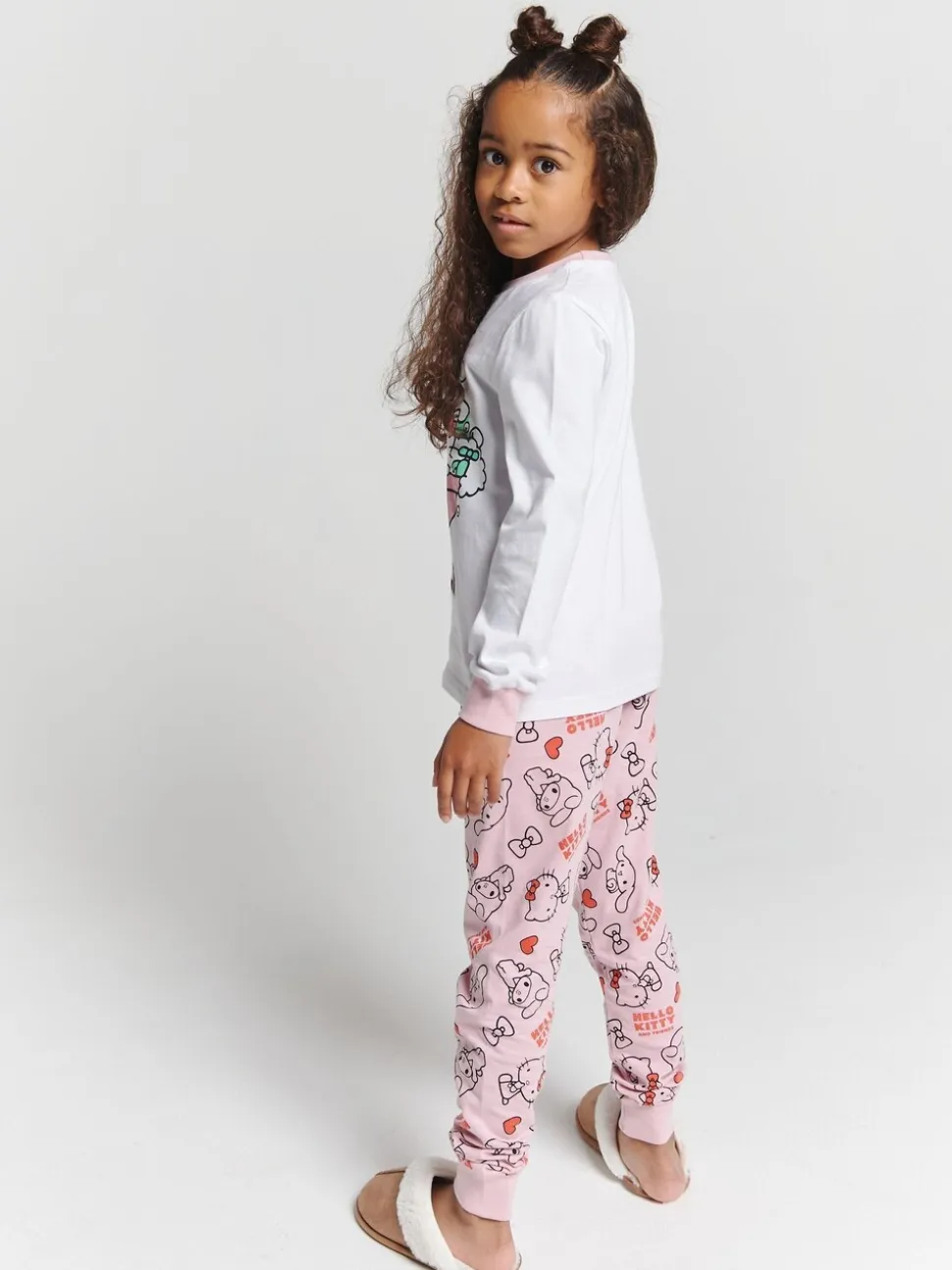 Brand Threads Girls Hello Kitty Pyjamas Set