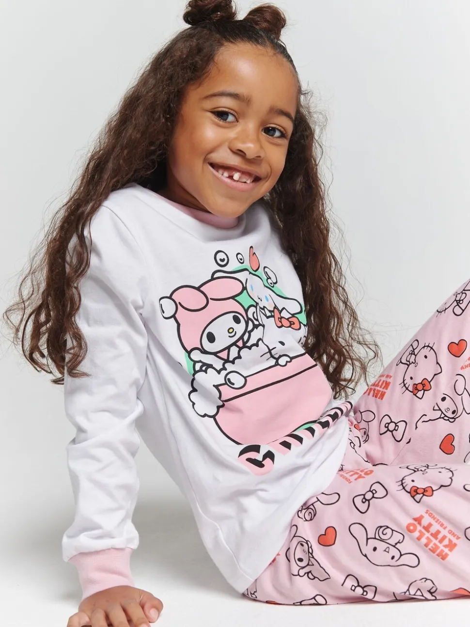 Brand Threads Girls Hello Kitty Pyjamas Set