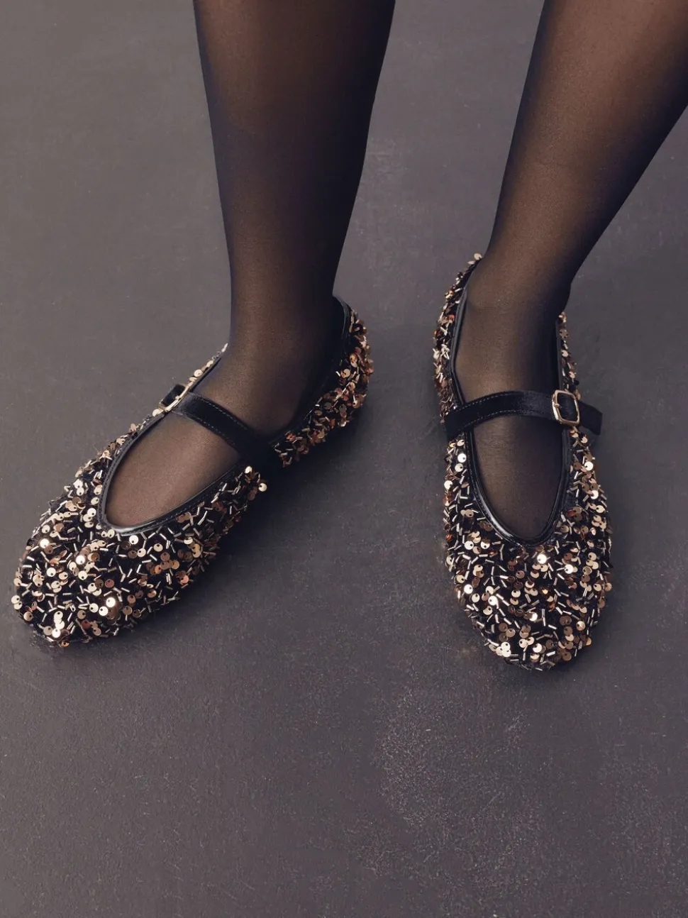 Brons - Mary Jane-schoenen met versierde pailletten van Forever Comfort®