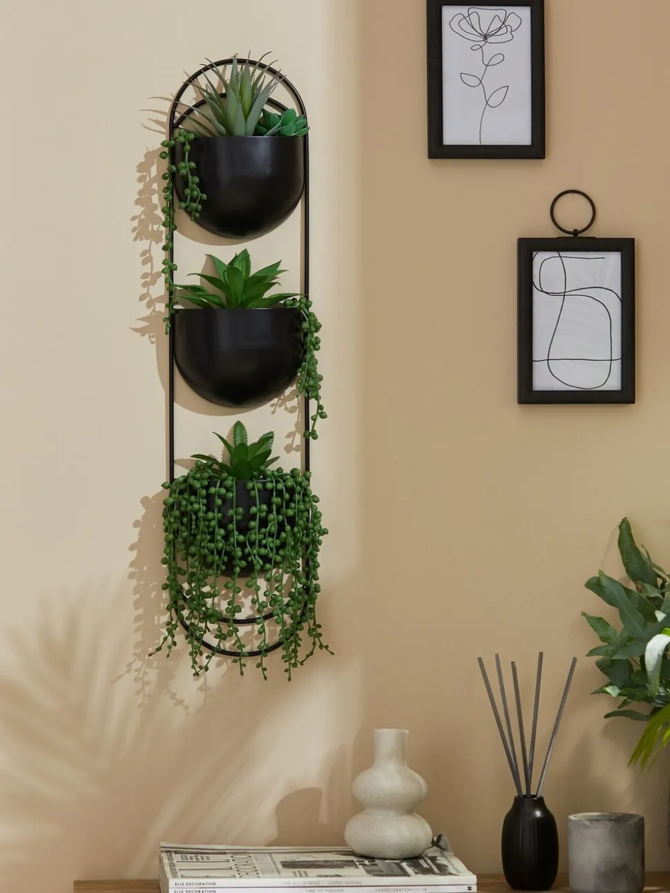 Bronx plantenpottenwandrek met kunstplanten