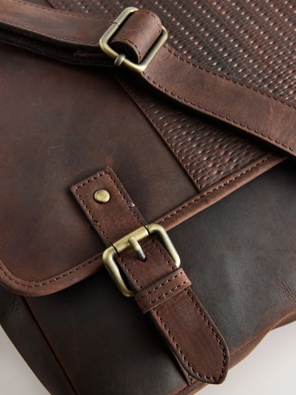 Bruin - 100% Leather Messenger Bag