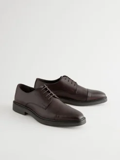 Bruin - Leren schoenen met contrasterende neus