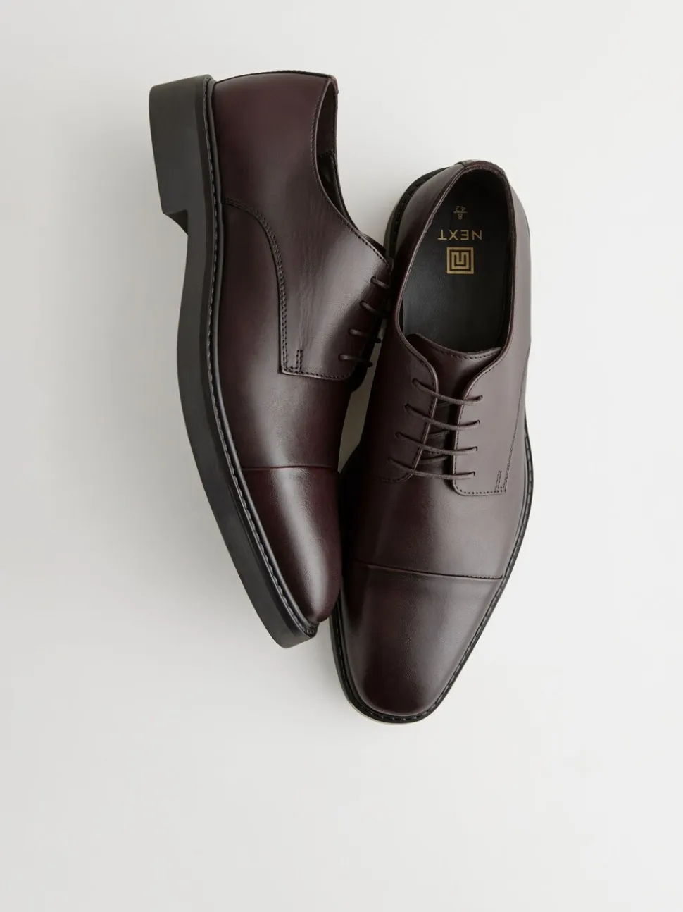 Bruin - Leren schoenen met contrasterende neus