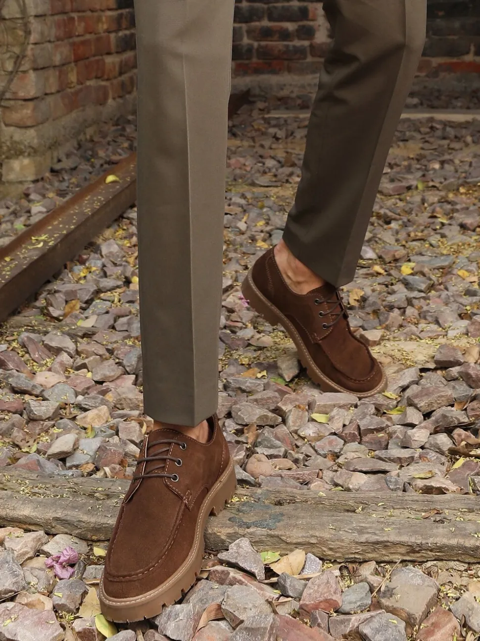 Bruin - Off The Hook Harvey Suede Leather Casual Lace-Up Boat Shoes