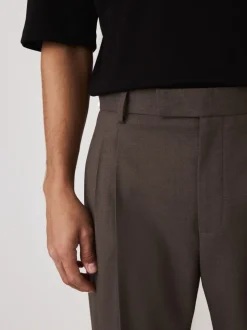 Bruin - Relaxed Fit Smart Pleated Trousers