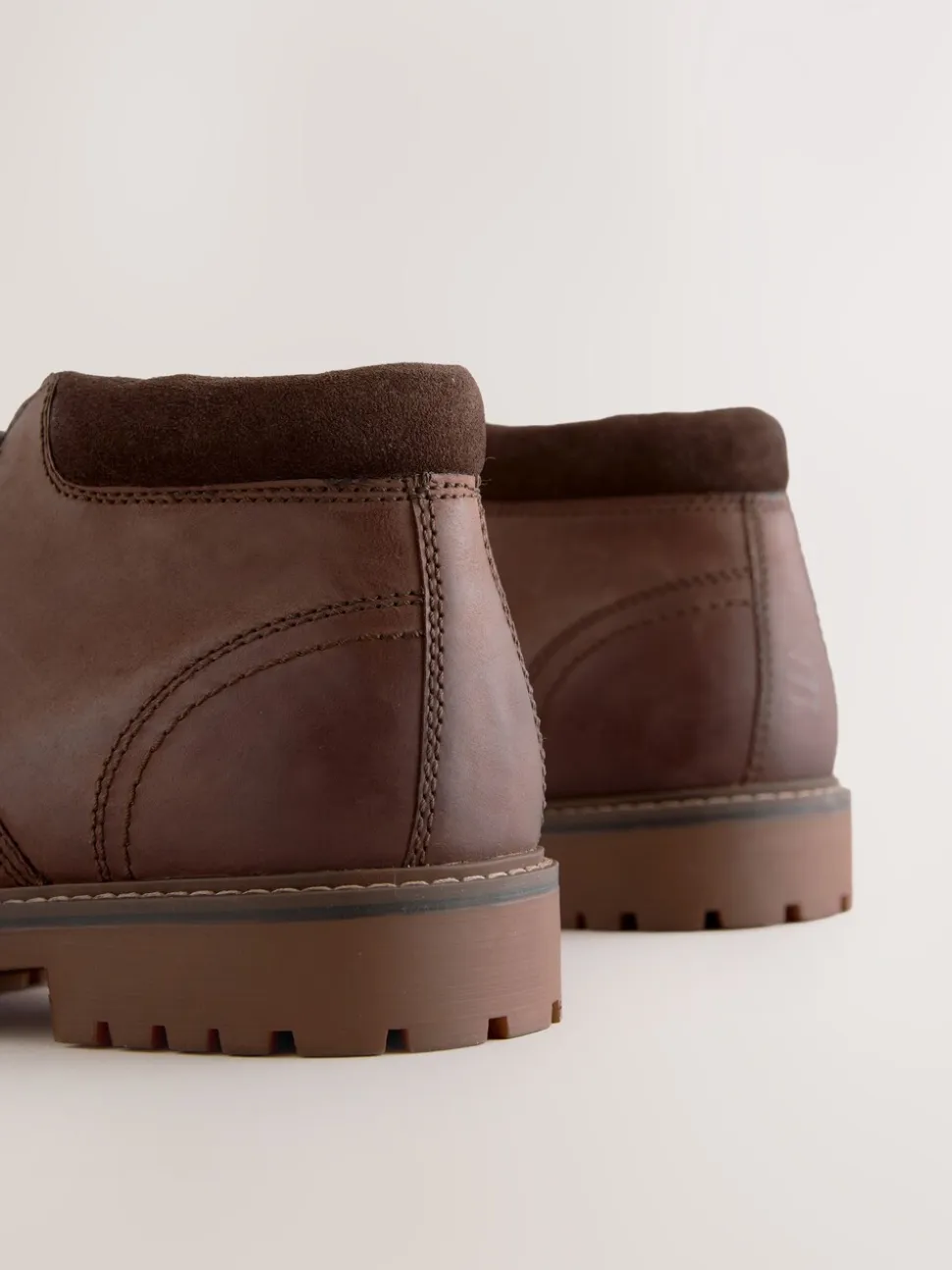 Bruin - Rugged Leather Ankle Boots
