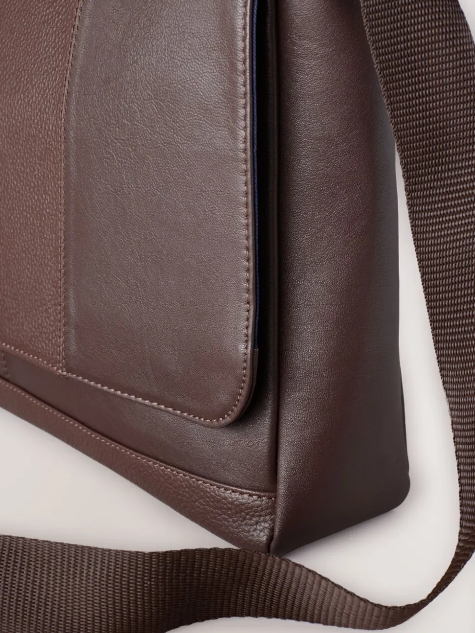 Bruin - Signature leren messenger-tas