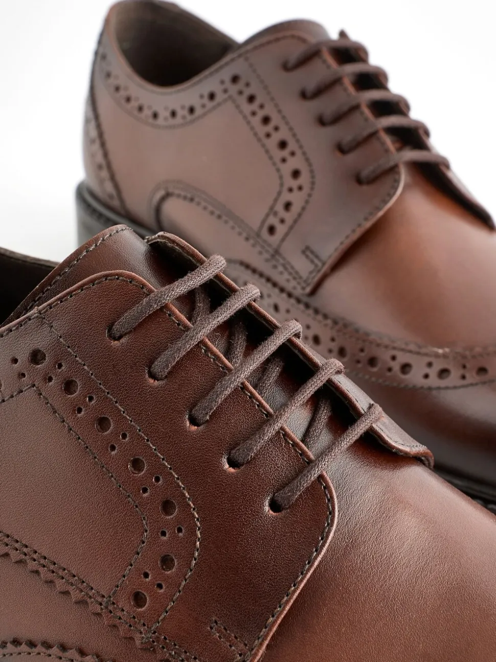 Bruin - Standaard pasvorm - Leren derby-brogues