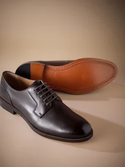 Bruin - Standaard pasvorm - Signature - Derby-schoenen met leren zool