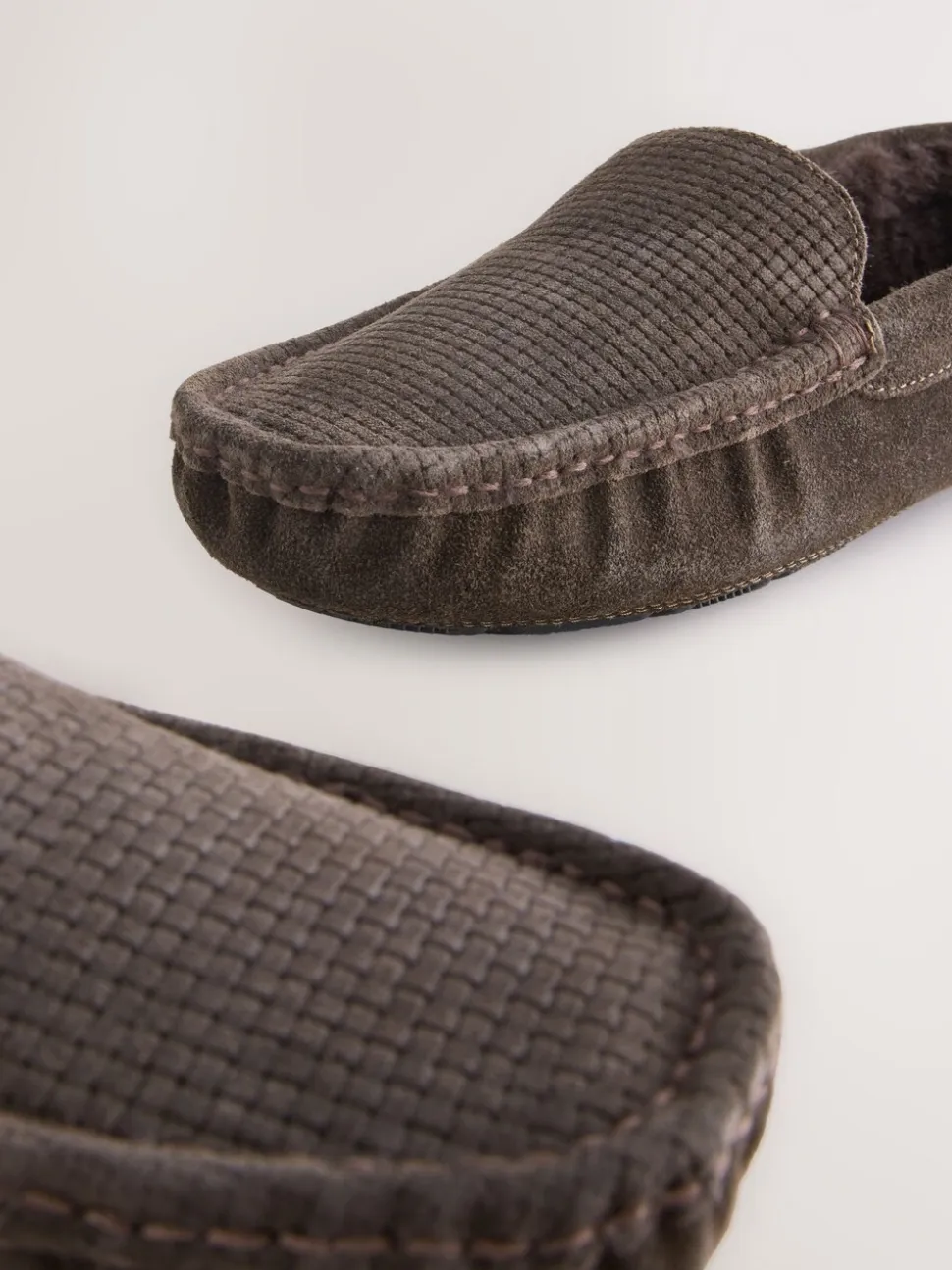 Bruin - Suède mocassinpantoffels met voering van imitatiebont