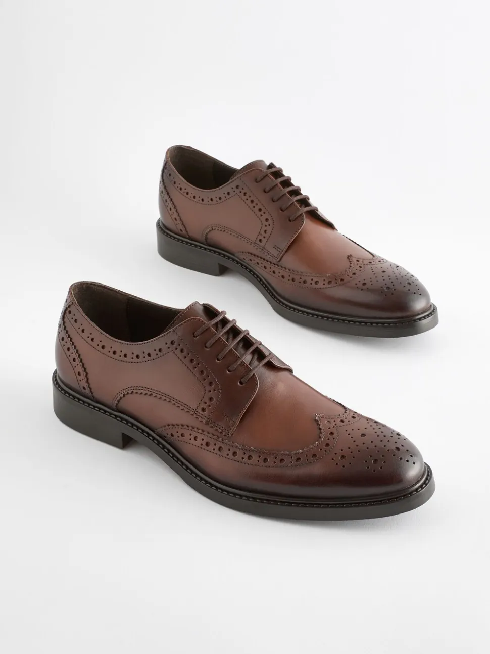 Bruin - Wijde pasvorm - Leren derby-brogues