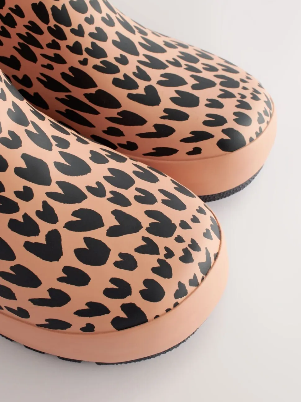 Bruin met dierenprint - Regenlaarzen met elastische boord