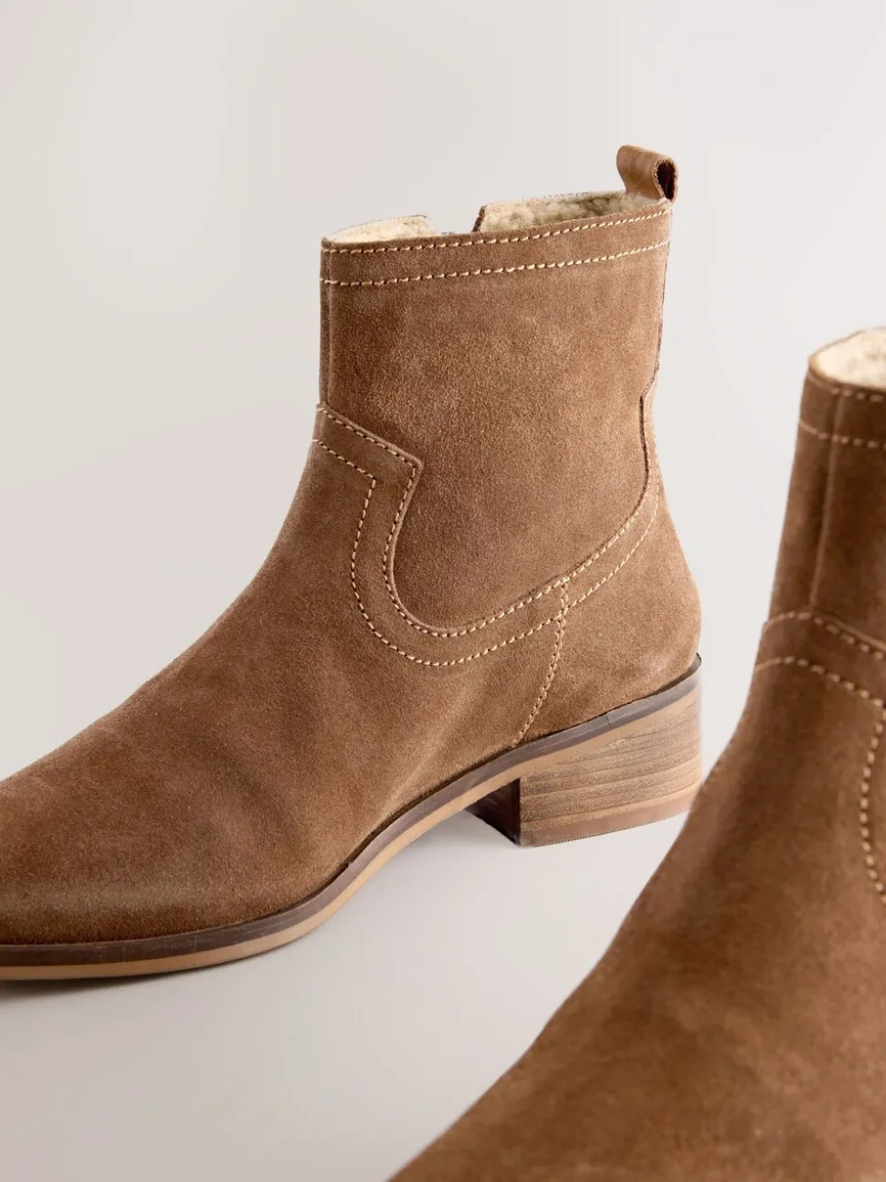 Bruin suède - Forever Comfort® enkellaarzen met rits aan de zijkant