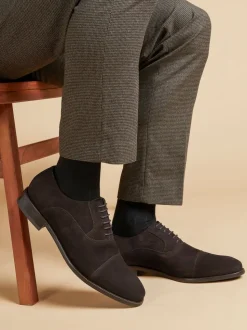 Bruin suède - Normale Pasvorm - Jones Bootmaker - Modieuze leren veterschoenen voor heren