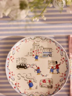 Cath Kidston Paddington Goes to Town bord