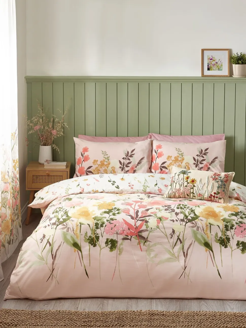 Catherine Lansfield Countryside Floral Reversible Duvet Cover Set