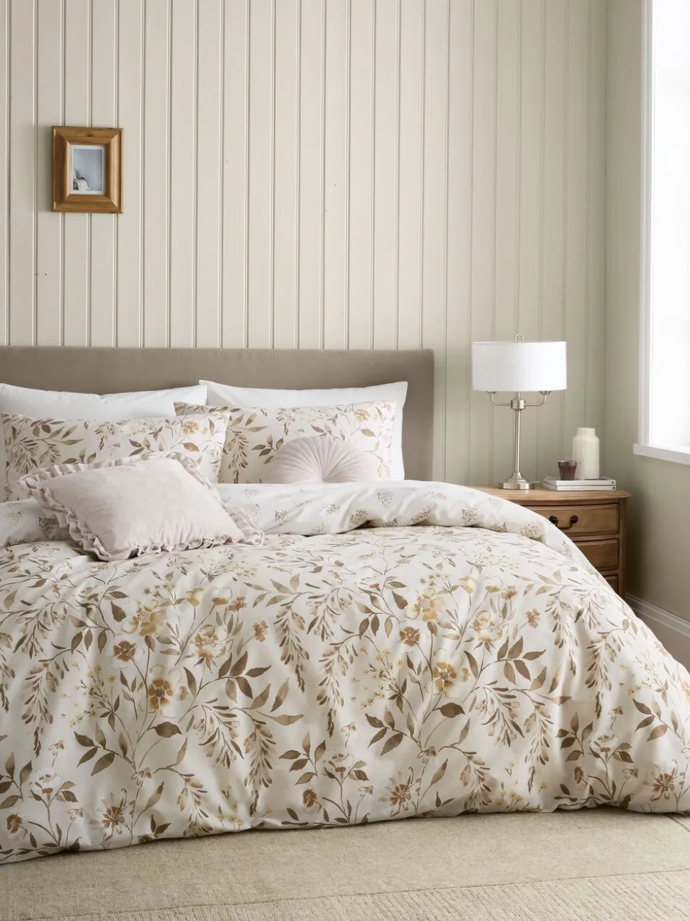 Catherine Lansfield Isadora Floral Reversible Duvet Cover Set