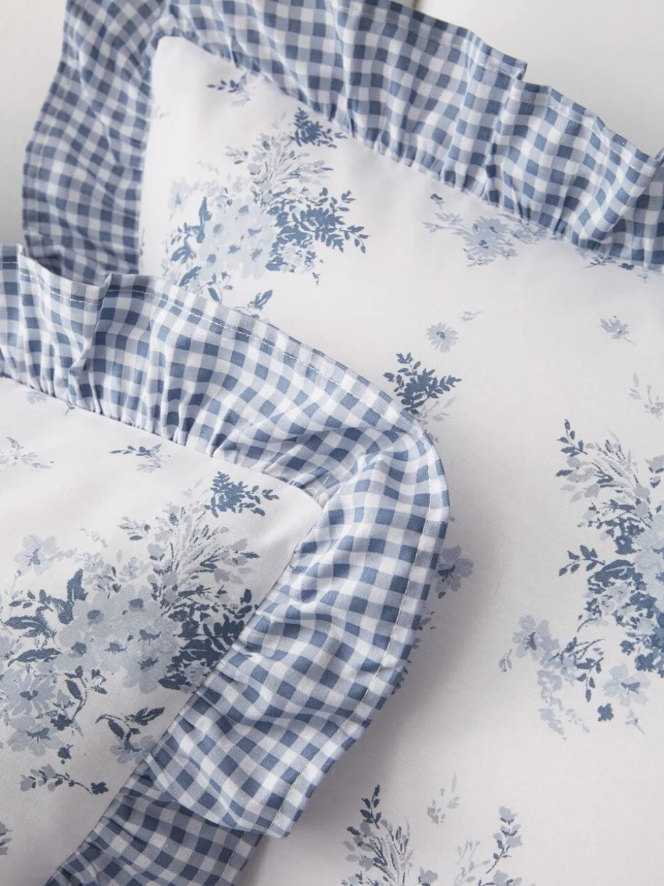Catherine Lansfield Lucie Floral Frill Reversible Duvet Cover Set