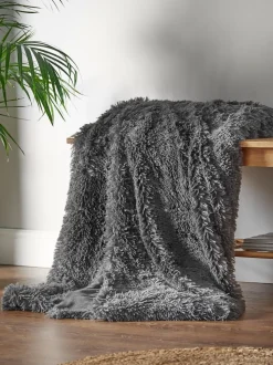 Catherine Lansfield So Soft Cuddly Deep Pile bedloper van imitatiebont